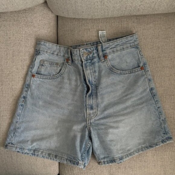 TRF Zara High Waisted Mom Shorts - Picture 2 of 3